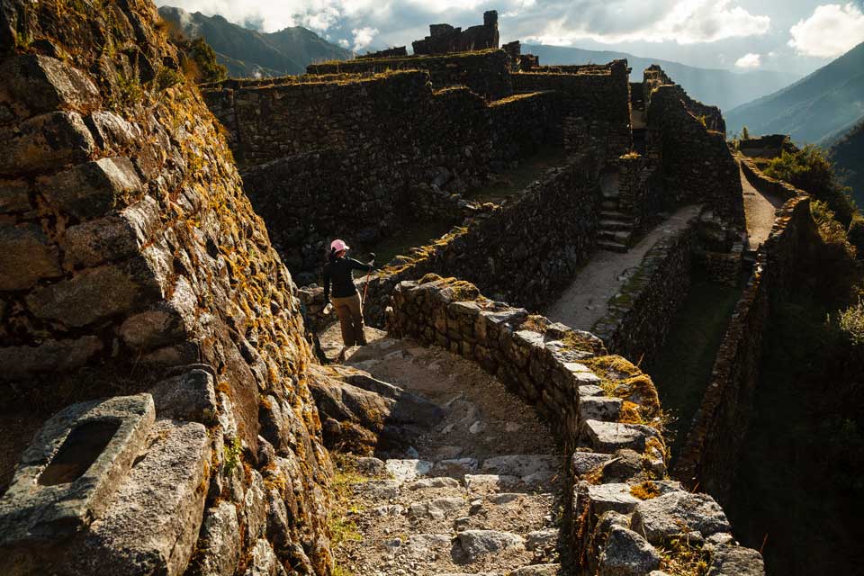 Runkuraqay Ruins - Inca Trail to Machu Picchu