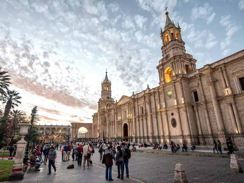 plaza de armas arequipa 10 days circuit tour