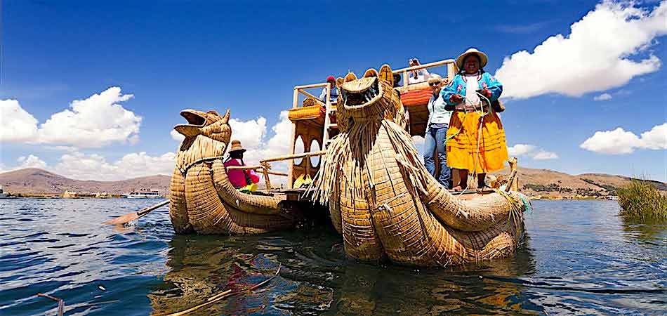 Los uros lodge island tour package 15 living